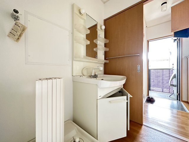 サンハイム C棟の独立洗面台