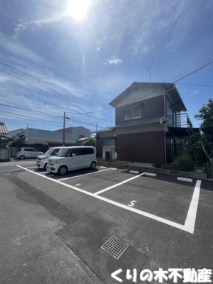 【駐車場】 | Casa Pacifica Haishi | 駐車場があるので、車を買う予定の方も安心です