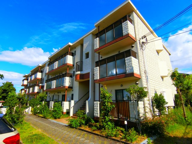 ファミールぴあ狭山の外観