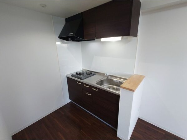 プラウランド名駅のキッチン