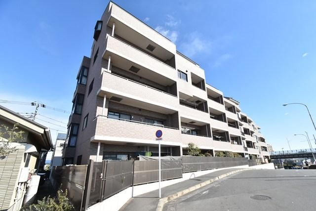 府中市是政５丁目の中古マンションの外観