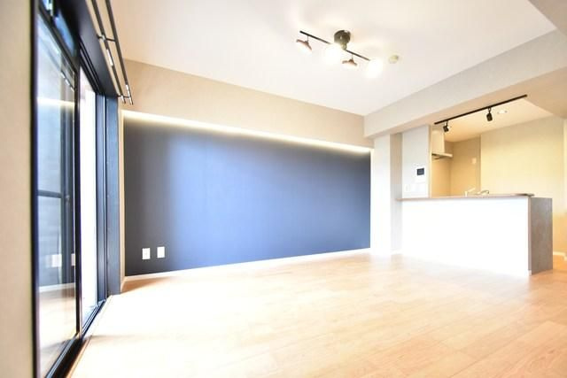 府中市是政５丁目の中古マンションの居間・リビング