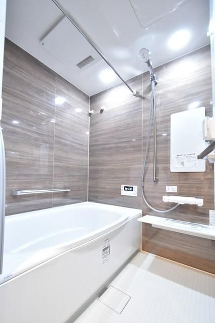 府中市是政５丁目の中古マンションの浴室