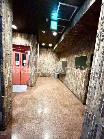 石田ビルのエントランス