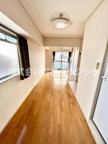 石田ビルの居間・リビング