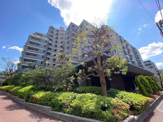 It’s東京フォーサイトスクエアの外観