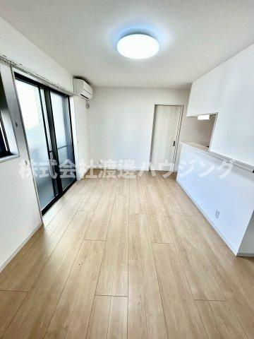 メゾン・シュシュ江坂の居間・リビング