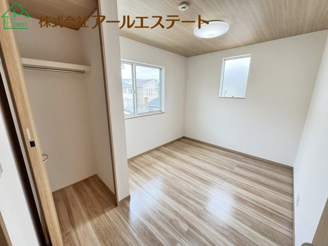 高砂市梅井2丁目　　山陽電鉄「山陽曽根駅」徒歩10分の洋室