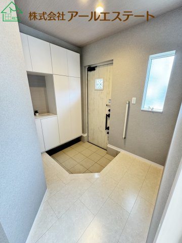 高砂市梅井2丁目　　山陽電鉄「山陽曽根駅」徒歩10分の玄関