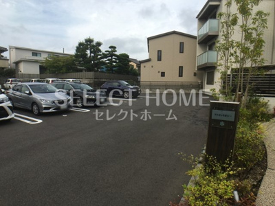 【駐車場】 | ファイン　リガシー | 駐車場に車を止められます