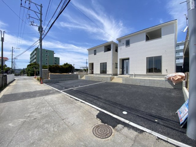 【前面道路含む現地写真】 | うるま市石川東山本町　第5（全2棟）ラスト1号棟 | ※南東側公道4m♪