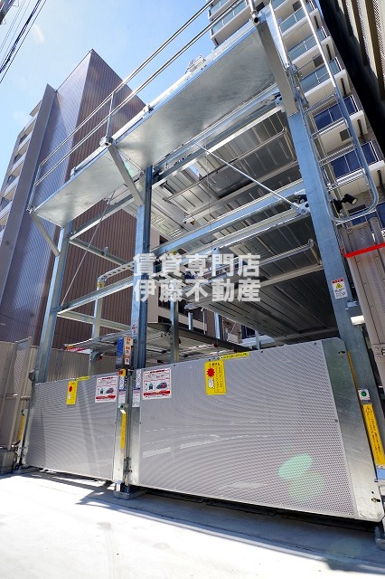 CREST TAPP大曽根Ⅱの駐車場