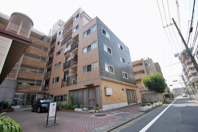 武蔵野市中町３丁目の中古マンションの外観
