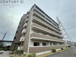 エレベータ付きで、ベビーカーや重い荷物があっても便利！