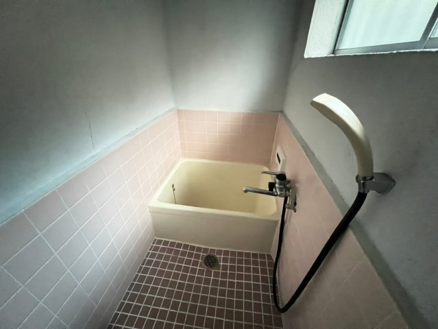 高丸７丁目戸建の浴室