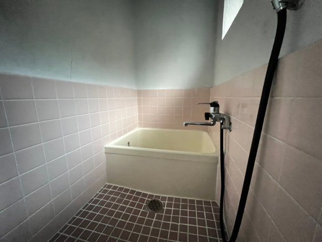 高丸７丁目戸建の浴室