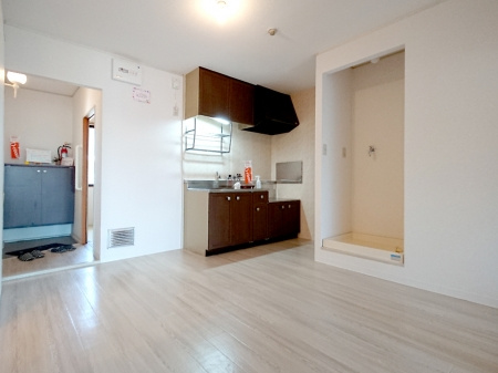 エミネントセジュールAの居間・リビング|居間です