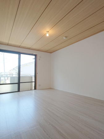 エミネントセジュールAの居間・リビング|ゆったり過ごせるリビングです