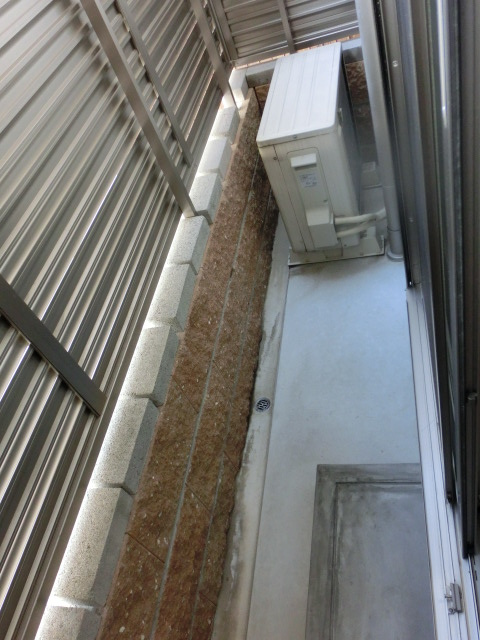 アイヴォリーのバルコニー