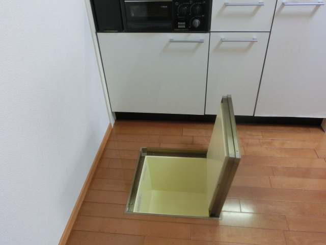 アイヴォリーの収納|床下収納