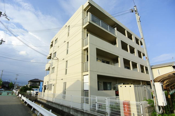 デランテ蓼野の外観