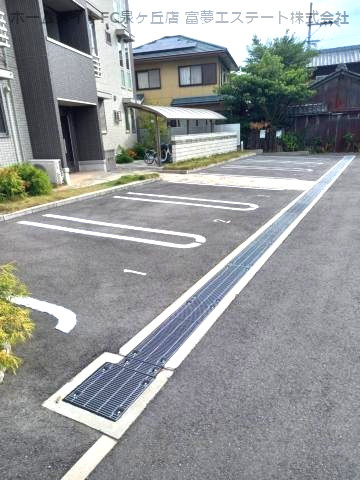 アーバーオークスの駐車場