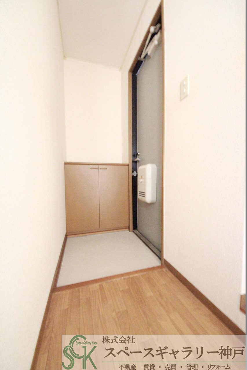 エクセルハイツ桃山の玄関|※お部屋により仕様が異なる場合があります。
