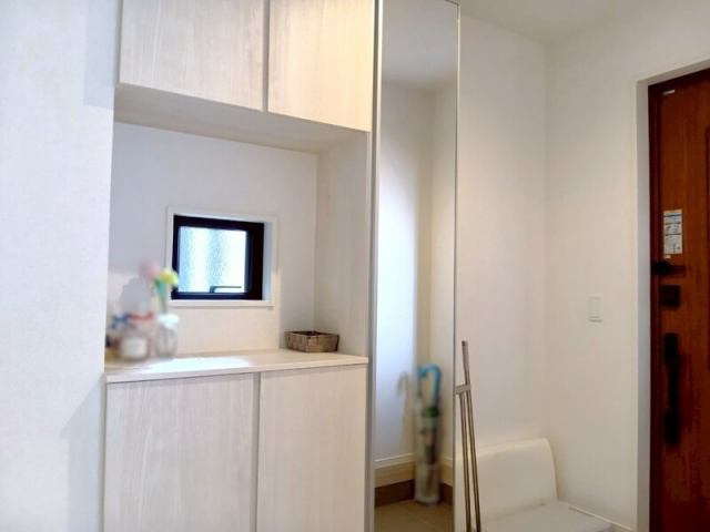 高知市竹島町　中古一戸建て（築浅）の玄関|毎日通る玄関はこちらです