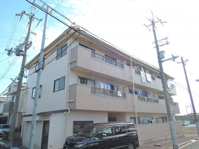 ハイツニシタニの外観