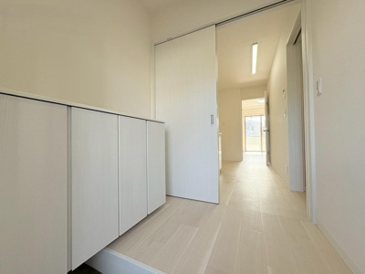 【玄関】 | ライトステイツ宇部笹山町