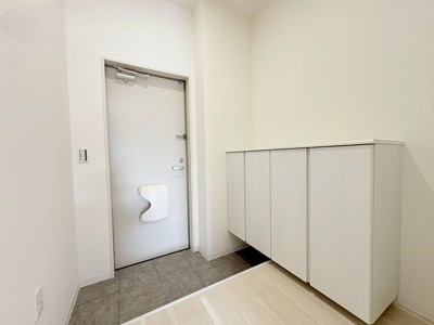 【玄関】 | ライトステイツ宇部笹山町