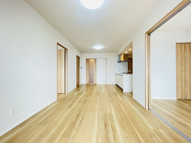 【洋室】 | ベルヴィ香椎六番館