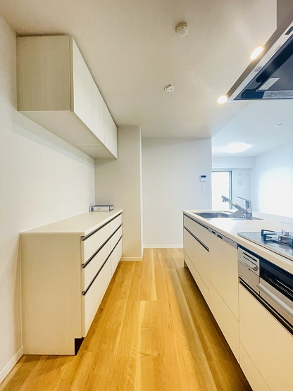 【キッチン】 | ベルヴィ香椎六番館 | キッチンバックセットも収納充実◎