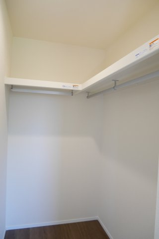 筑前町依井　新築戸建　4号棟　一建設の収納