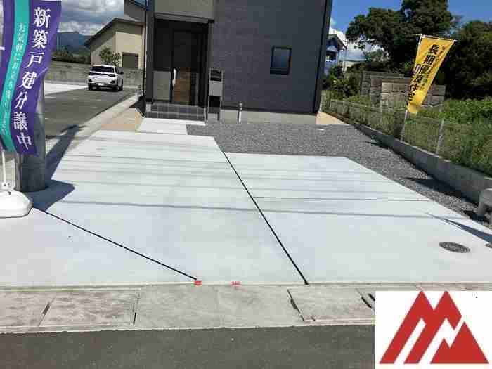 筑前町依井　新築戸建　4号棟　一建設の駐車場