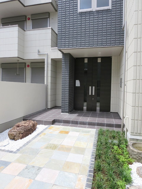 La Montagneのエントランス