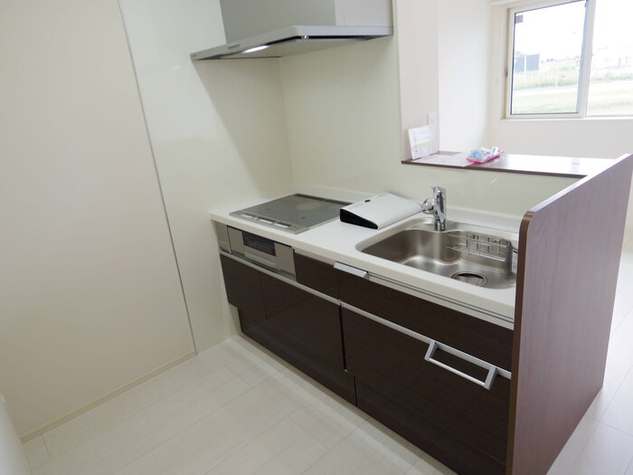 グリーンヴィレッジのキッチン|カウンターキッチン(IHｸｯｷﾝｸﾞﾋｰﾀｰ付き)