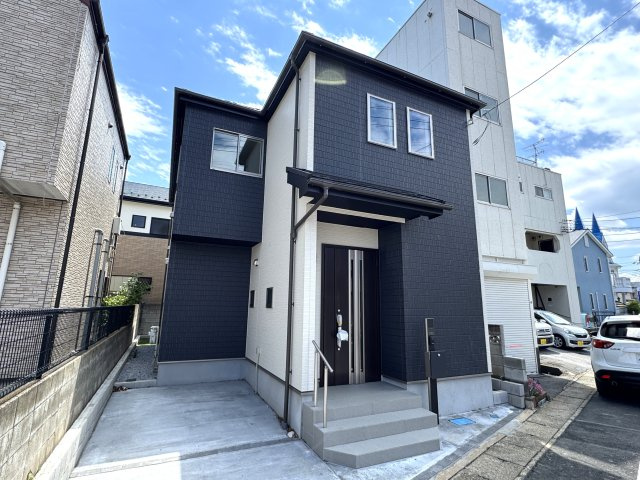 柏市若葉町新築戸建【柏第三小学校：2分】の外観|完成済み内覧可能です！！