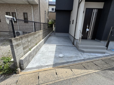 【駐車場】 | 柏市若葉町新築戸建【柏第三小学校：2分】 | 駐車スペース完備！