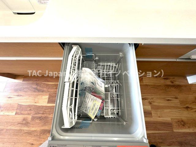 東急ドエル・スカイマークタワー川口のキッチン|家族の会話が自然と生まれる、ゆとりある安心設計の広々キッチンが毎日をもっと楽しく。