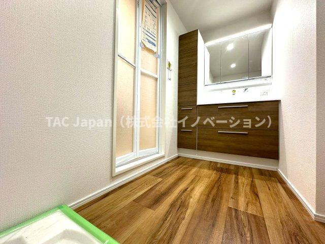 東急ドエル・スカイマークタワー川口の独立洗面台|清潔感と機能性を兼ね備えた洗面台で、家族の朝をスマートにサポート。