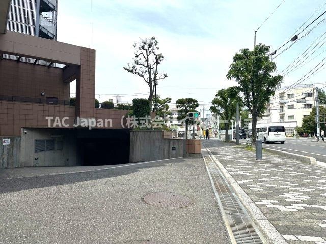 東急ドエル・スカイマークタワー川口の駐車場