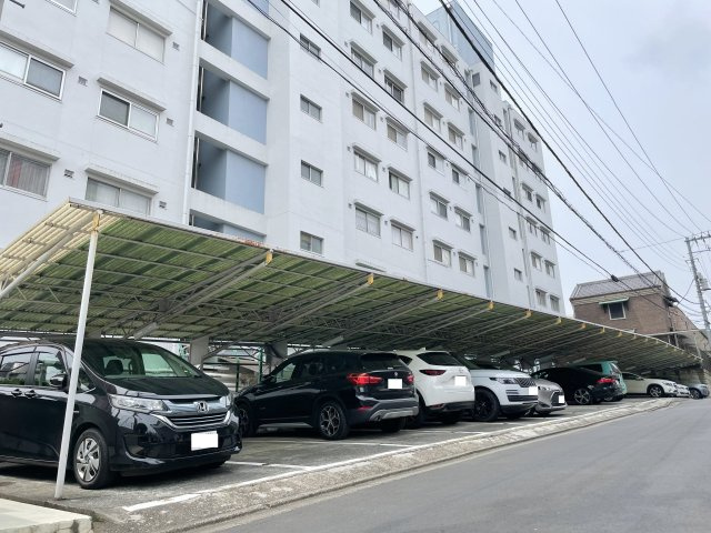 コープ高輪の駐車場