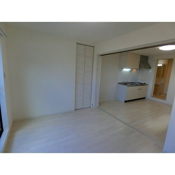 Gran Felicia塚本の居間・リビング