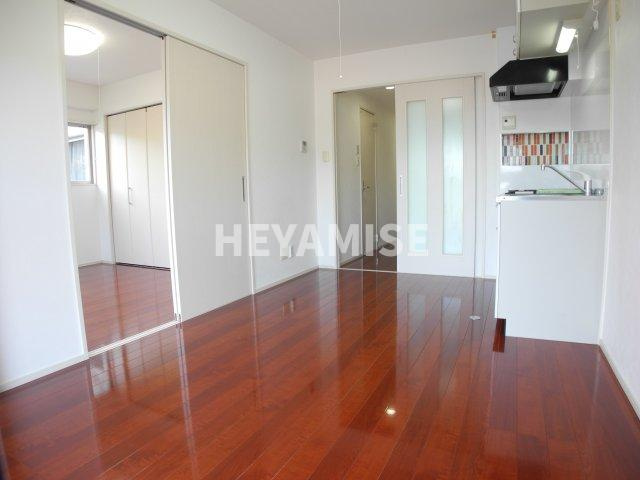 ティーズ・ヴィラの洋室|同間取りの別号室の写真です。