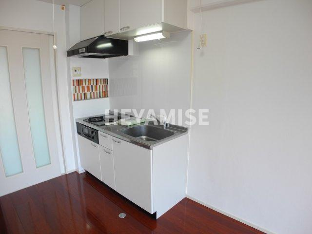 ティーズ・ヴィラのキッチン|同間取りの別号室の写真です。