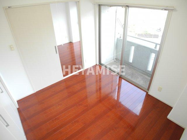 ティーズ・ヴィラの内装|同間取りの別号室の写真です。