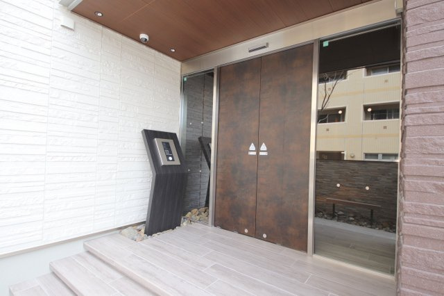 シャーメゾン　フェリシードのエントランス