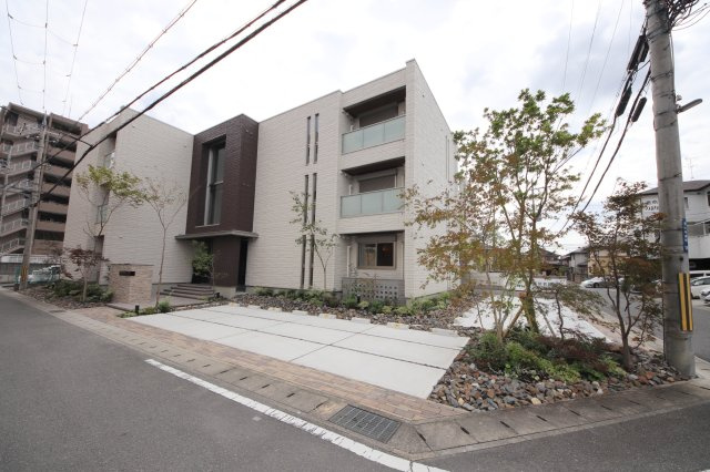 シャーメゾン　フェリシードの駐車場