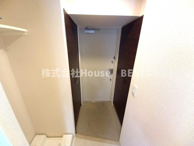 エステムコート神戸ハーバーランド前Ⅵピクシスの玄関